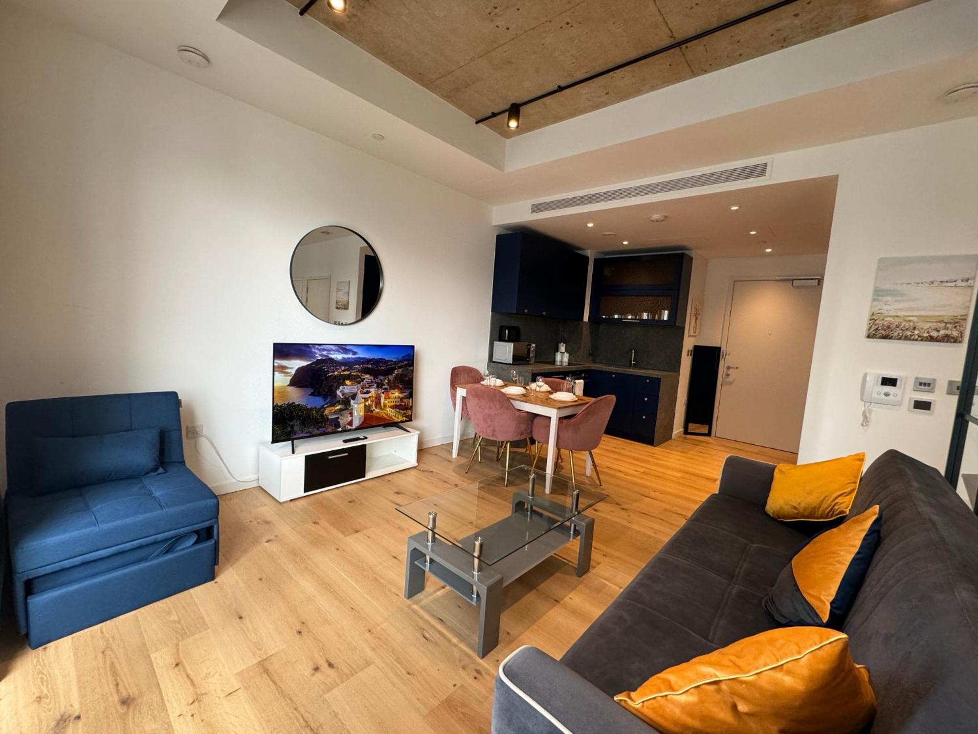 London Luxury Flat With Balcony, River View, O2 Arena, Excel, Canary Wharf, Station Leilighet Eksteriør bilde