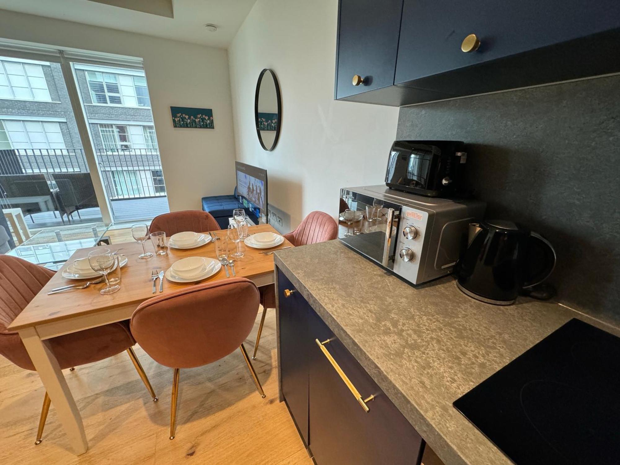 London Luxury Flat With Balcony, River View, O2 Arena, Excel, Canary Wharf, Station Leilighet Eksteriør bilde
